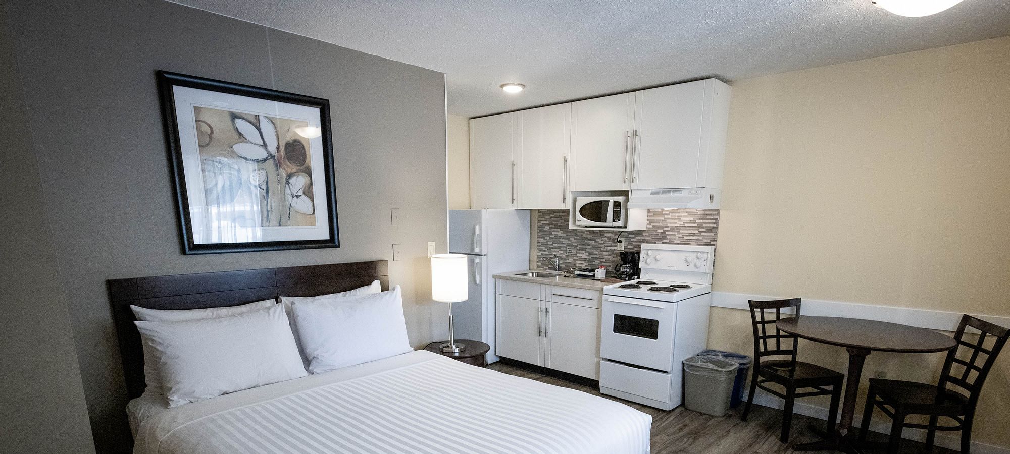 Comfort Suites Kelowna, Kelowna – Updated 2024 Prices